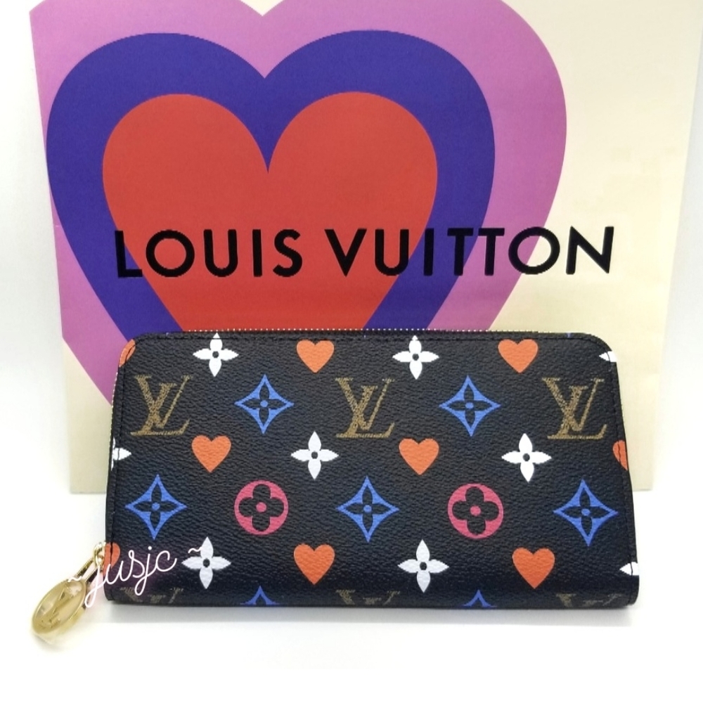 BNIB Louis Vuitton Game On Black Zippy Wallet